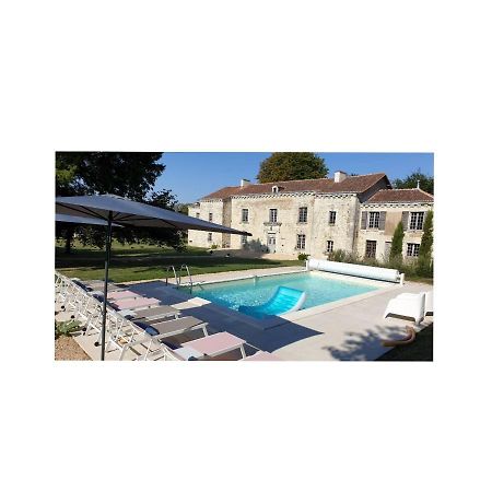 Domaine De Bourgville Monts-sur-Guesnes Kültér fotó