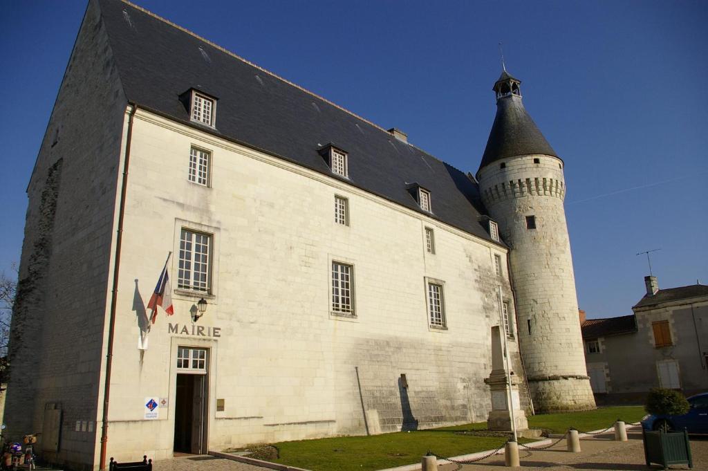 Domaine De Bourgville Monts-sur-Guesnes Kültér fotó