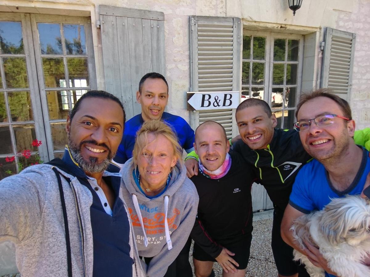 Domaine De Bourgville Monts-sur-Guesnes Kültér fotó